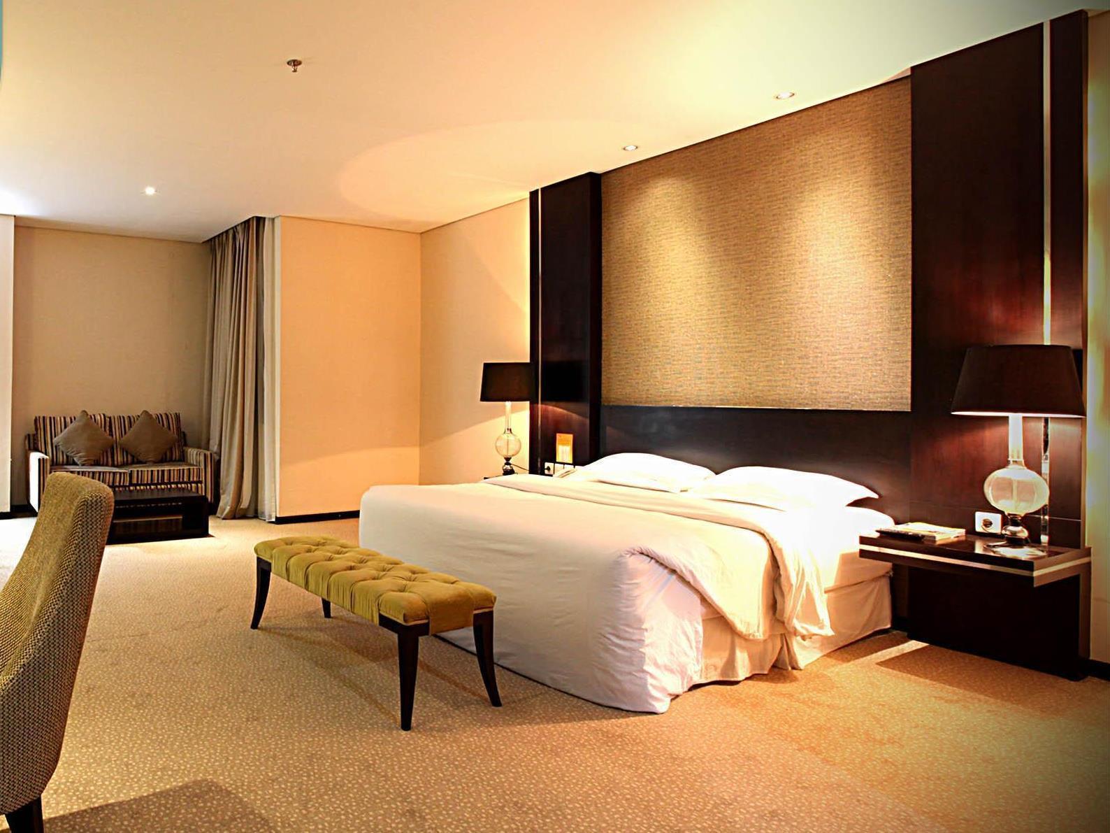 Grand Delta Hotel Medan Luaran gambar